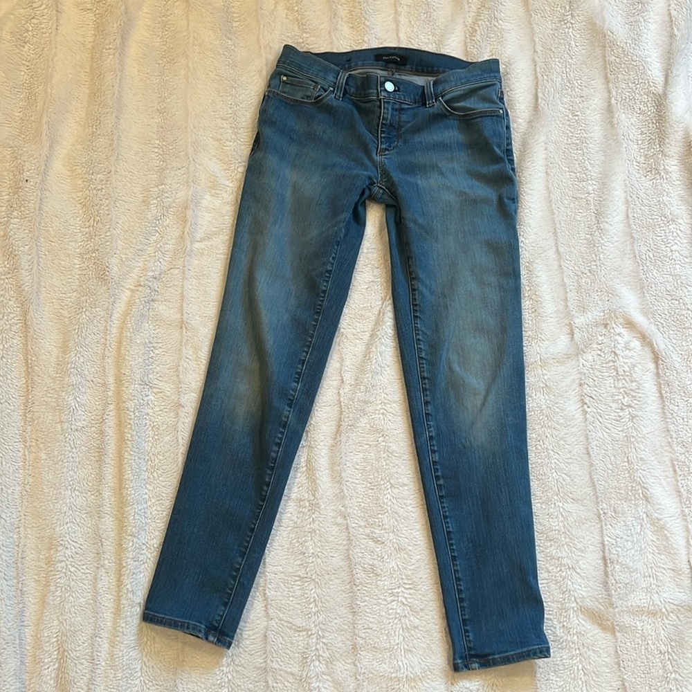 ANN TAYLOR RELAXED SLIM JEANS